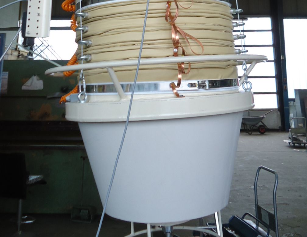 Loading sets in a factory hall